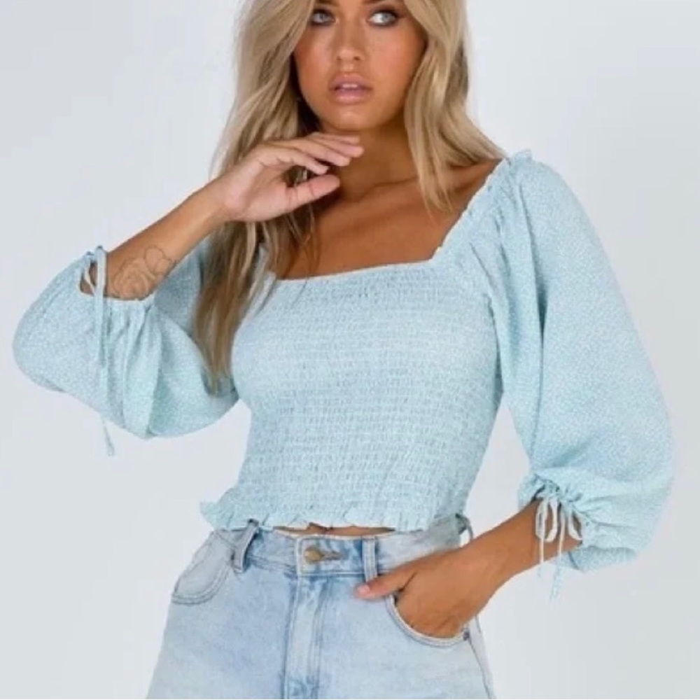 Princess Polly Light blue print cropped top size 8